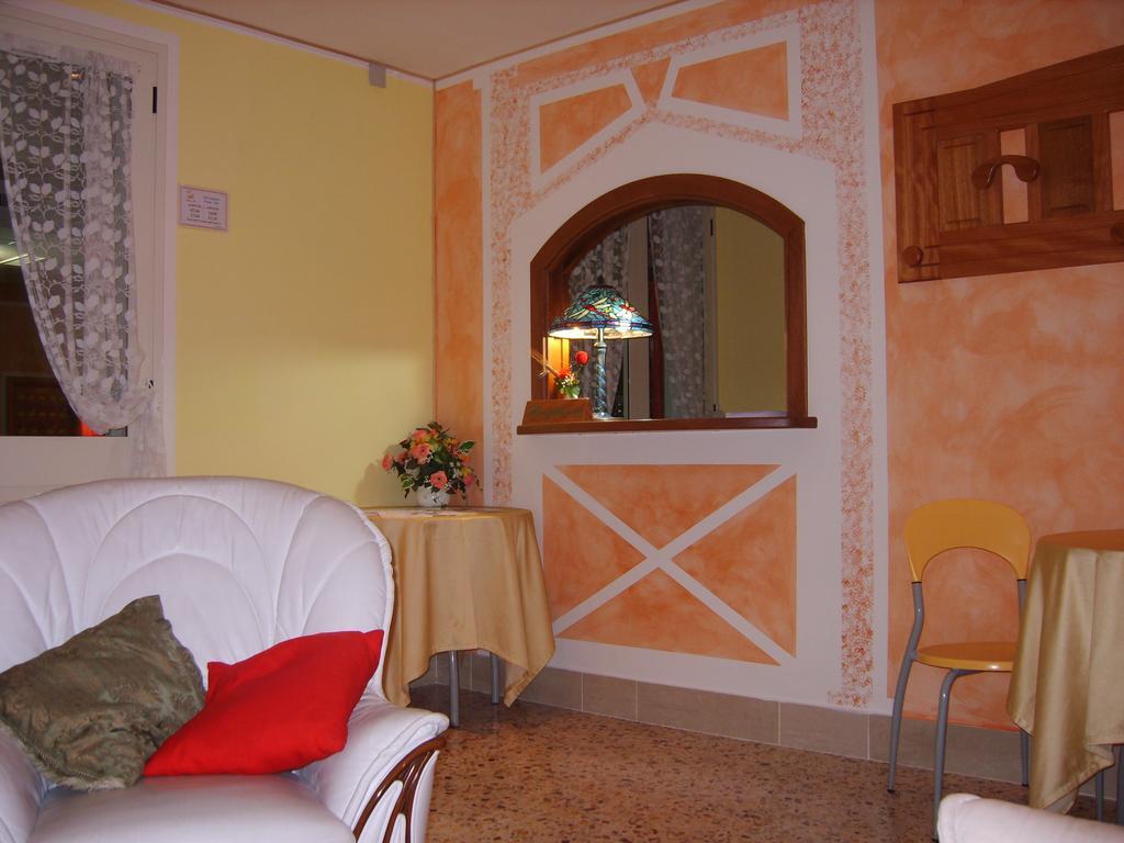 Hotel Rosso Di Sera Pietramelara Extérieur photo